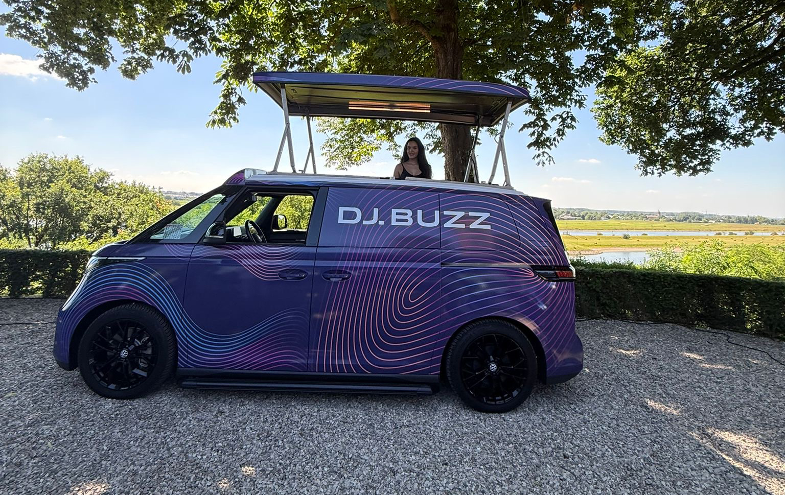 DJ Buzz